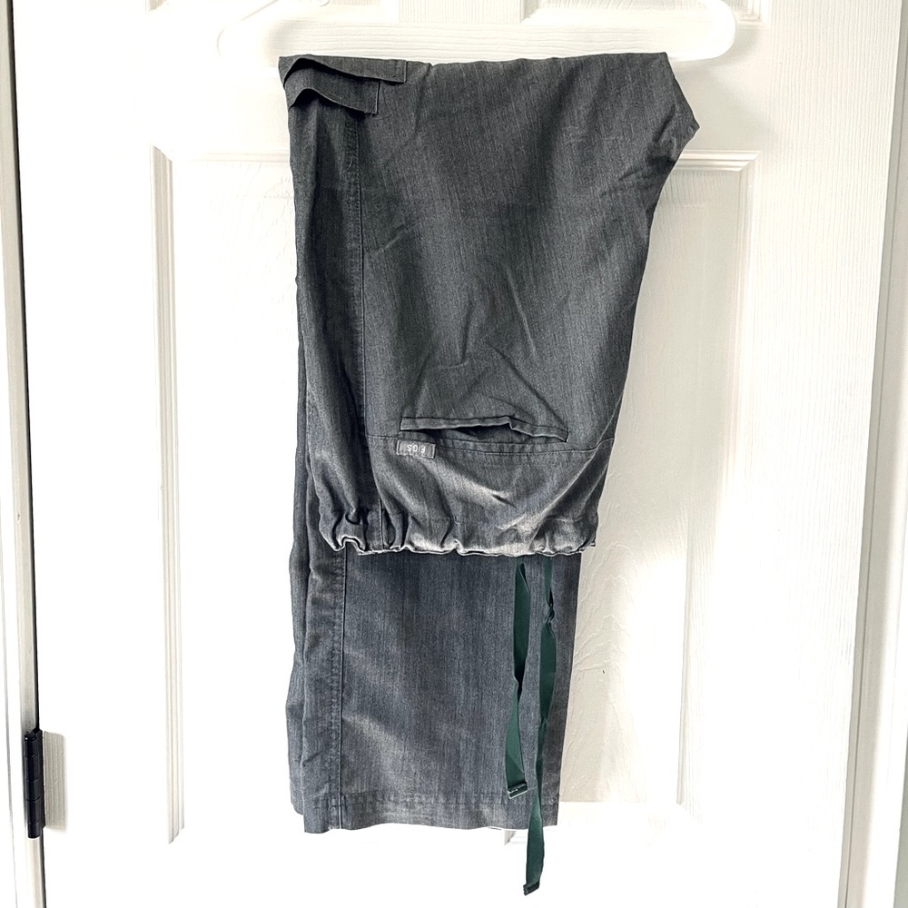Figs Scrub Pants Size M Graphite